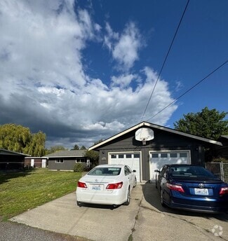 Building Photo - 1602 N Brooklane St