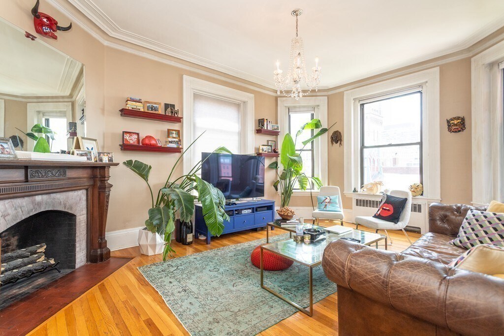 Primary Photo - 271 Dartmouth St