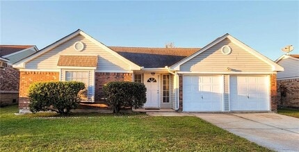 Building Photo - 1909 Killington Dr