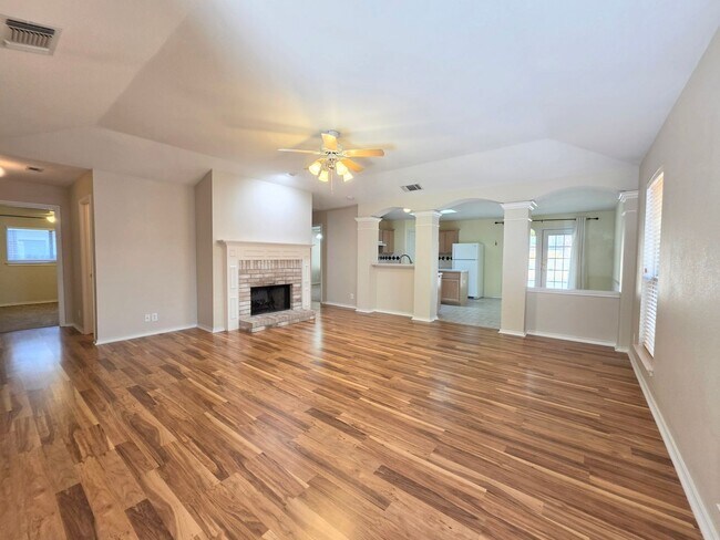 Building Photo - 15418 Preston Pass Dr