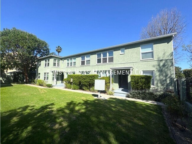 Foto del edificio - 4541 N Banner Dr