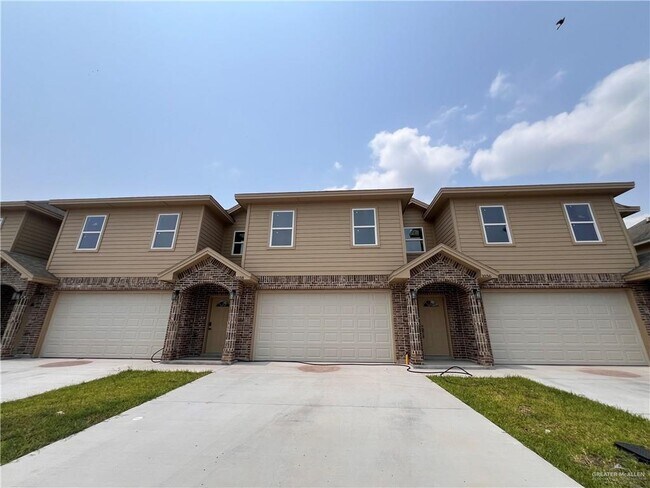 Building Photo - 1036 Yellow Hammer Street