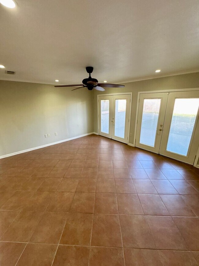 Building Photo - ****SHREVE iSLAND****