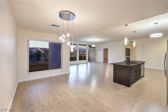Building Photo - 8925 W Flamingo Rd