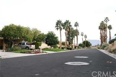 Building Photo - 55500 Oak-Tree
