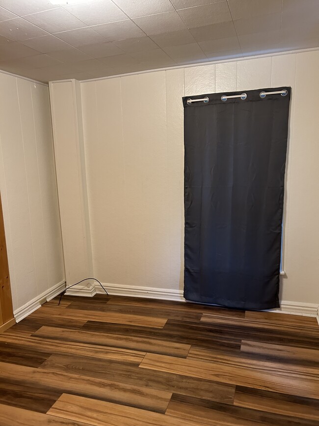 Bedroom - 7614 Collins St