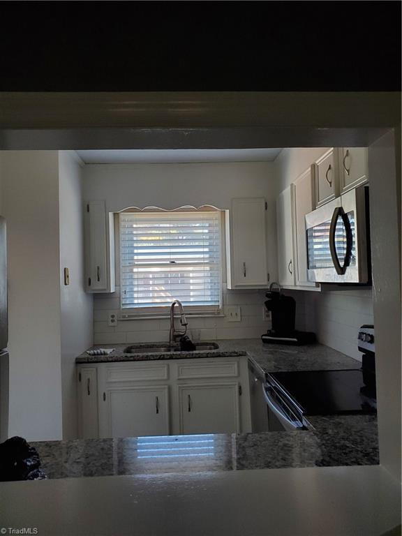 Foto del edificio - "Charming 2-Bed, 2-Bath Condo Retreat in Prime Winston-Salem Location"
