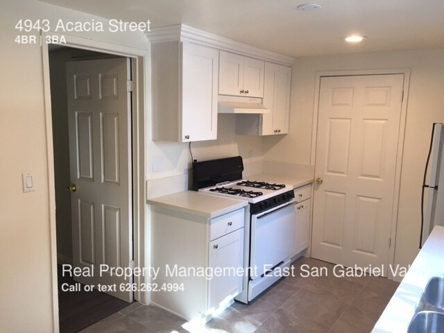 Foto del edificio - 4943 Acacia St