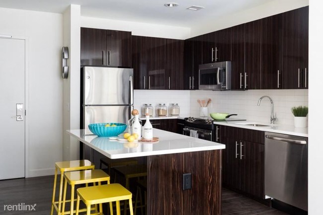 Foto del edificio - 1 br, 1 bath  - 207 N Harvard St
