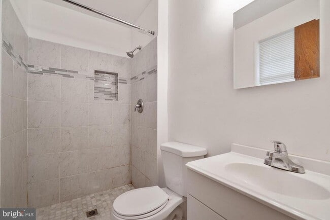 Foto del edificio - 8716 Fort Foote Rd