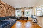 Foto principal - 1033 Washington St