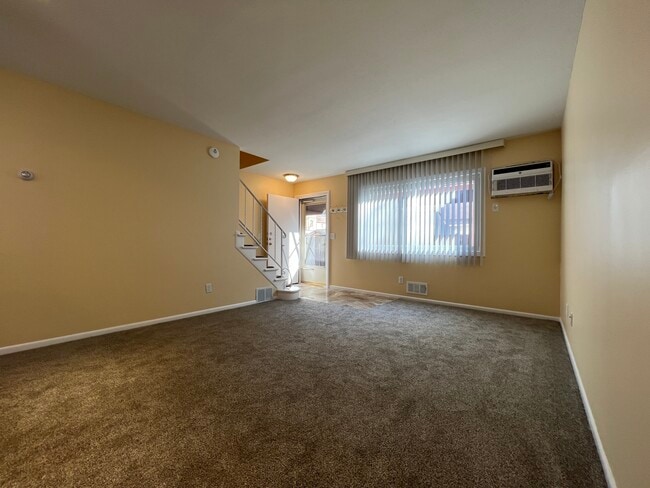 Building Photo - 3121 Fremont Ave S