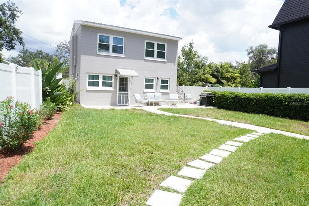 Primary Photo - 809 W Park Ave
