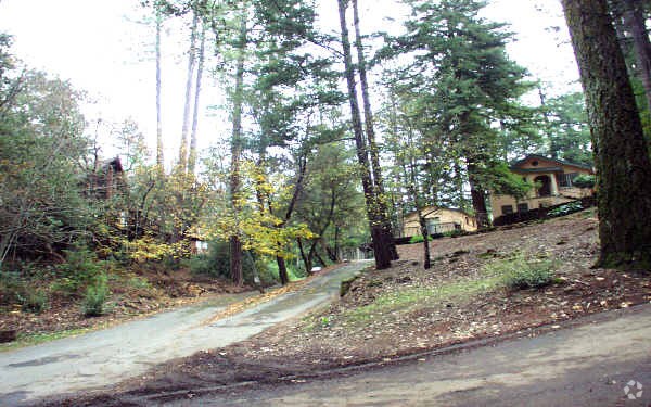 Primary Photo - 19 Lukens Pl