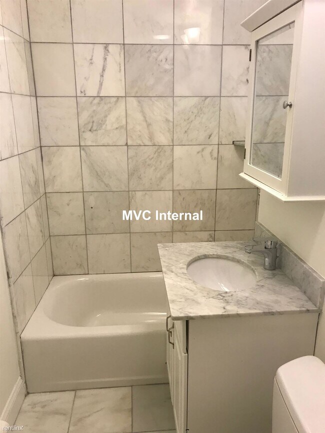 Building Photo - Studio, 1 bath  - 86 Charles St Apt 1B
