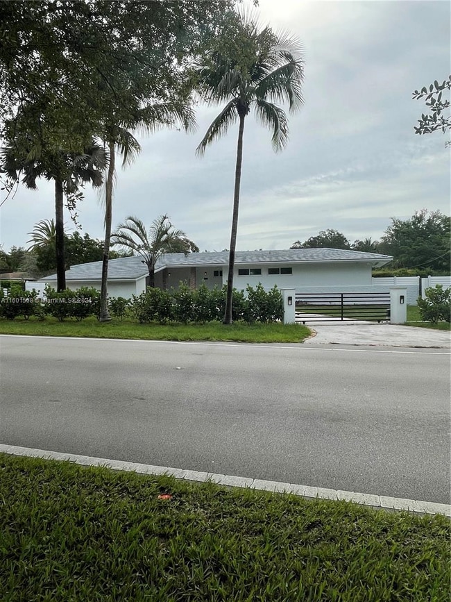 Building Photo - 5901 SW 72nd Ave