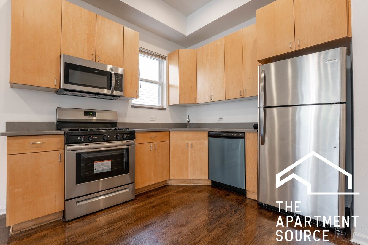 Primary Photo - Spacious 4BR/2BA in Logan Square — Steps f...