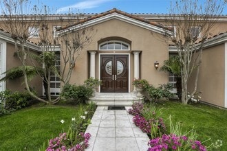 Building Photo - 27210 Ohlone Ln