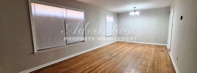Foto del edificio - Cozy 3 Bed 2 bath Move in ready - Oakhaven