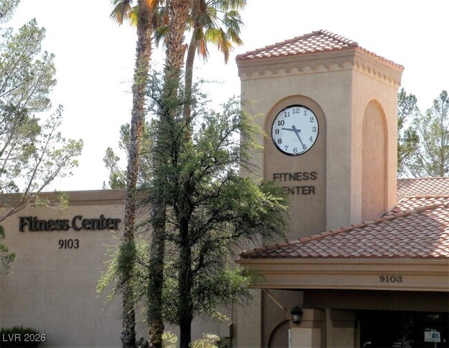 Foto del edificio - 10527 Mission Lakes Ave