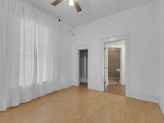 Foto del edificio - 3215 Grant Ave