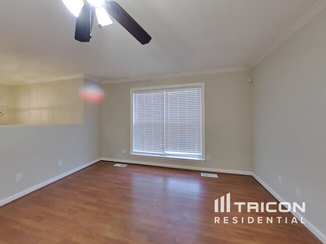 Foto del edificio - 8807 Dundee Dr