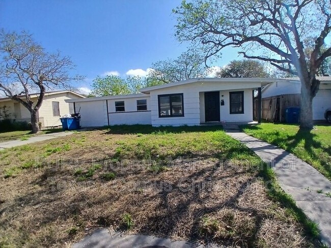 Building Photo - 1506 Crosby St