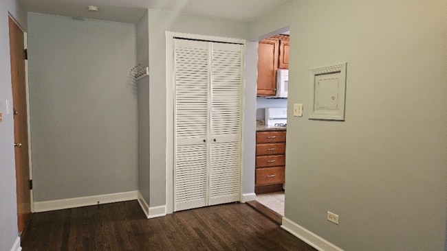 Foto del edificio - 4044 N California Ave