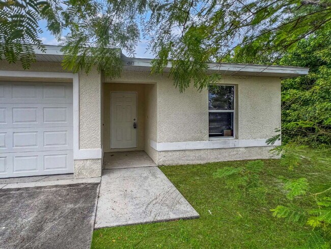 Foto del edificio - Sweater Weather Optional: 3 Beds, 2 Baths,...