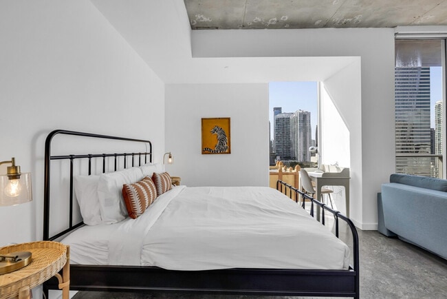 Foto del edificio - 245 SE 1st St