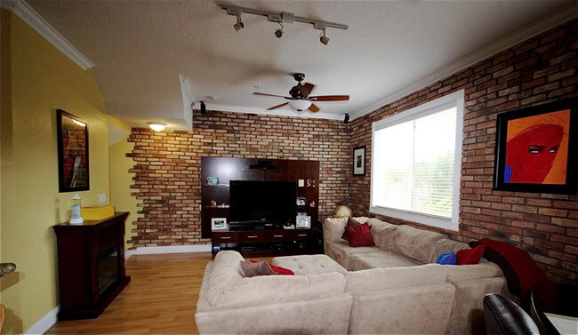 Foto del edificio - 2870 S Oasis Dr