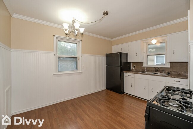 Building Photo - 4683 E 88th St