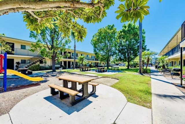 Primary Photo - 391 Emerald Ave