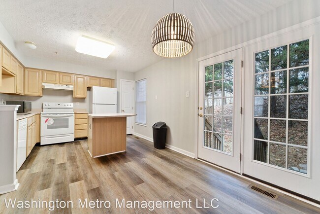Building Photo - 3 br, 3.5 bath House - 6609 Cambria Terrace