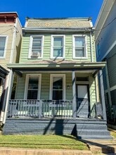 Building Photo - 2104 W Cary St