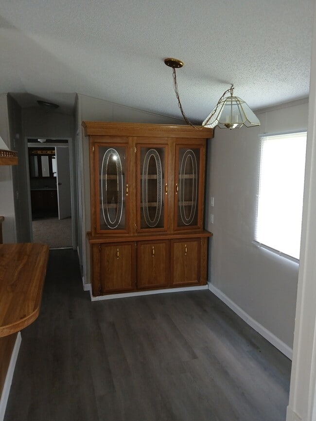 Building Photo - Home for Sale