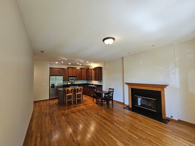 Foto del edificio - 1326 W Grenshaw St