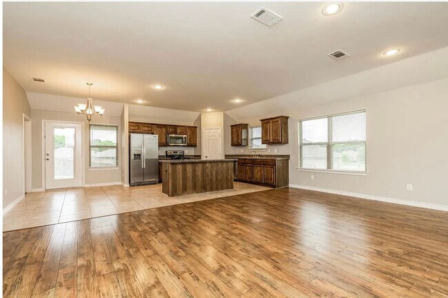 Building Photo - 1305 Cypress Ln
