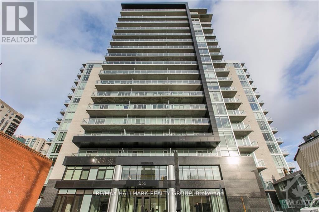 Photo principale - 255-255 Bay St