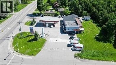 Building Photo - 1521-1521 Charleston Sideroad