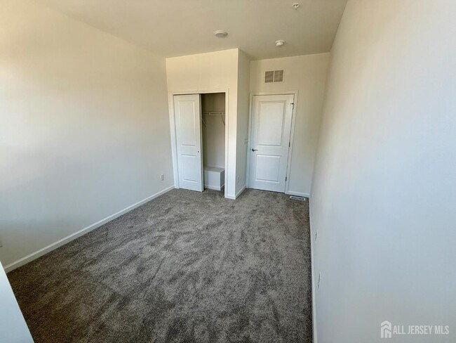 Foto del edificio - 400 Willow St