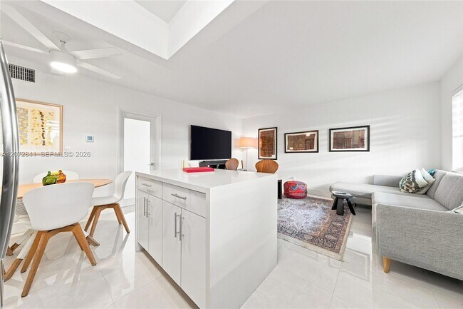 Foto del edificio - 2930 Day Ave