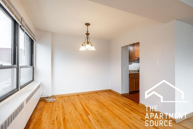Foto del edificio - 4180 N Marine Dr