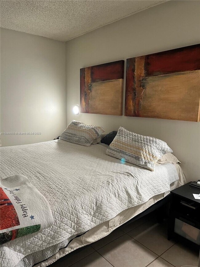 Foto del edificio - 4732 NW 114th Ave