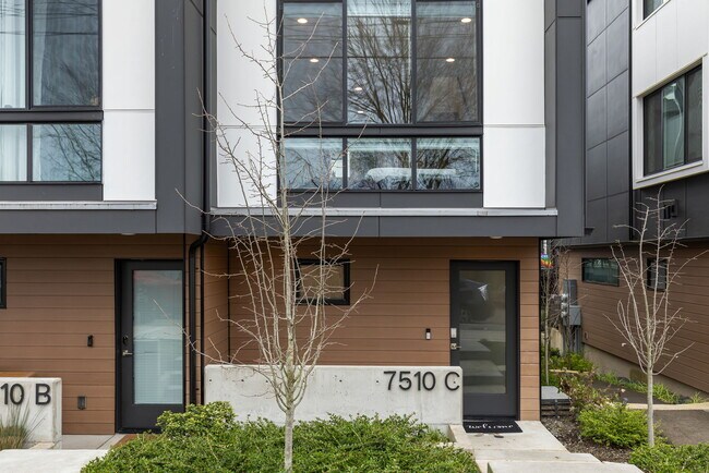 Building Photo - 7510 43rd Ave S