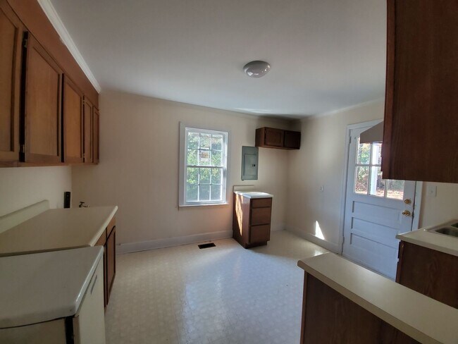 Foto del edificio - 308 W 8th Avenue ~ Raeford