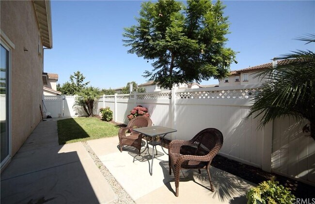 Building Photo - 2345 Nightshade Ln