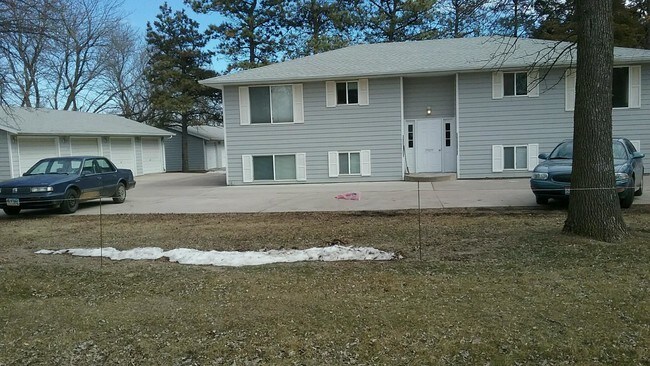 1002 East 8th Street, Dell Rapids, SD 57022 - 1002 E 8th St