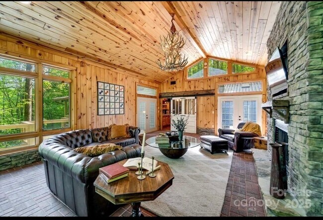Building Photo - 87 Old Cabin Cv