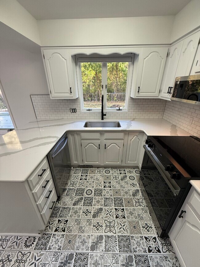 4352 Clement Dr, Saginaw, MI 48603 House Rental in Saginaw, MI